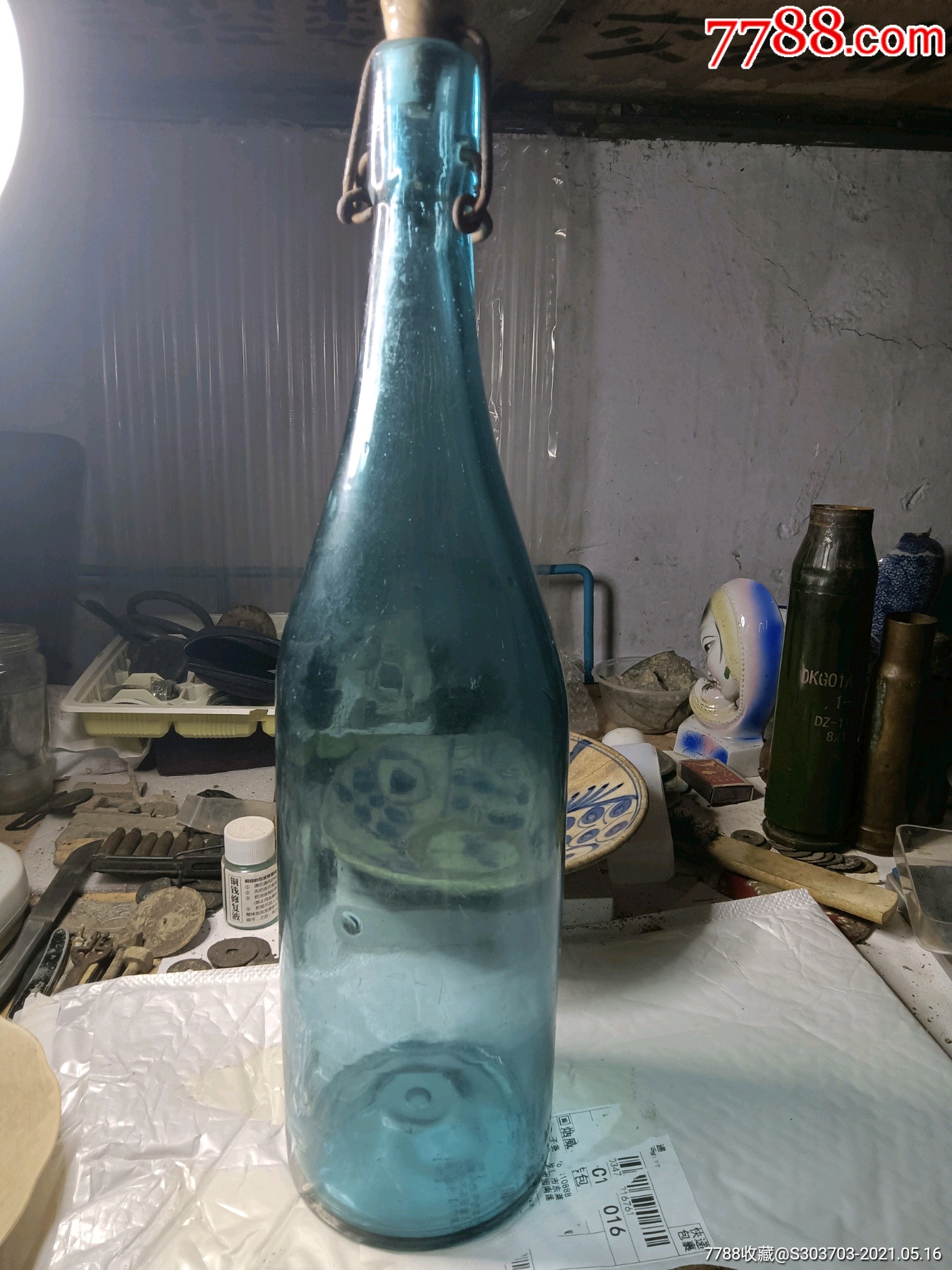 民国特大蓝玻璃瓶