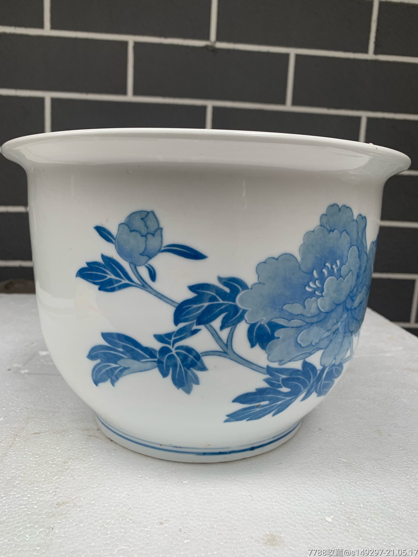 醴陵釉下五彩的花缸