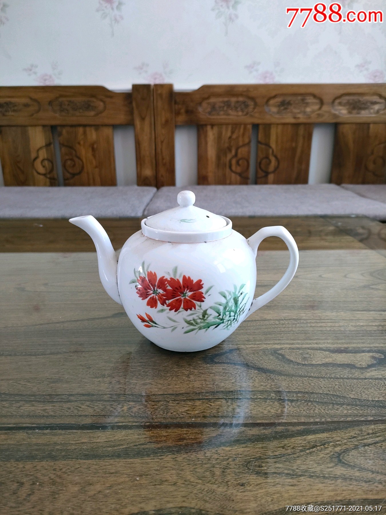 包老解放后五十年代手绘粉彩茶壶一把