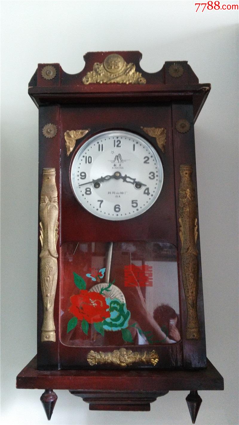 井冈山钟厂出品的新星牌机械挂钟