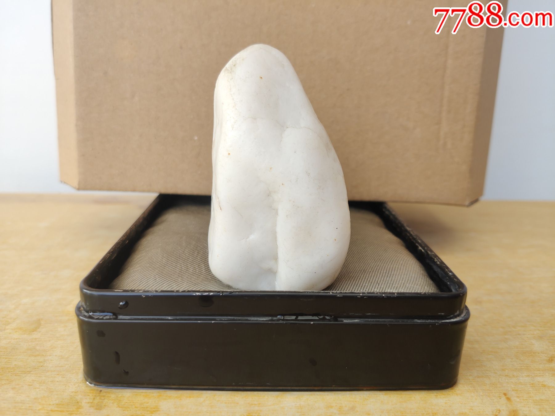 新进洛阳河洛玉原石2041"凝脂世界(石头滑腻,自然包浆)