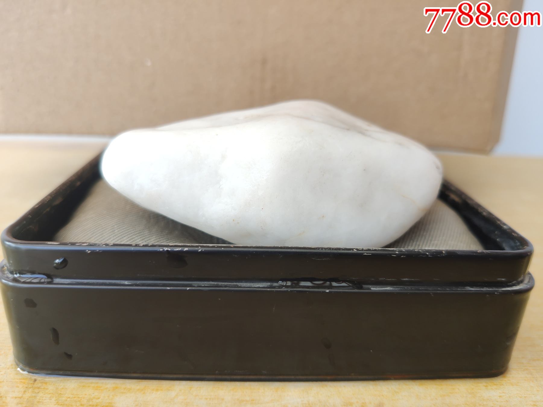 新进洛阳河洛玉原石2041"凝脂世界"(石头滑腻,自然包浆)