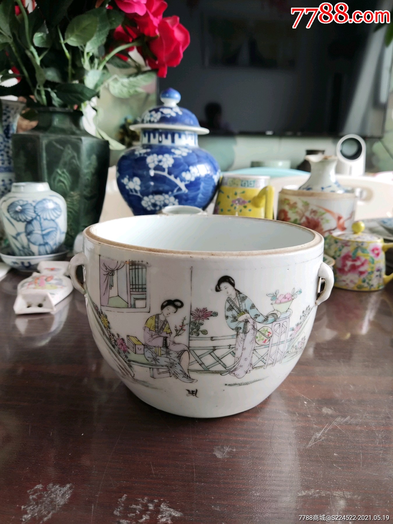 民国粉彩余远生绘二乔罐