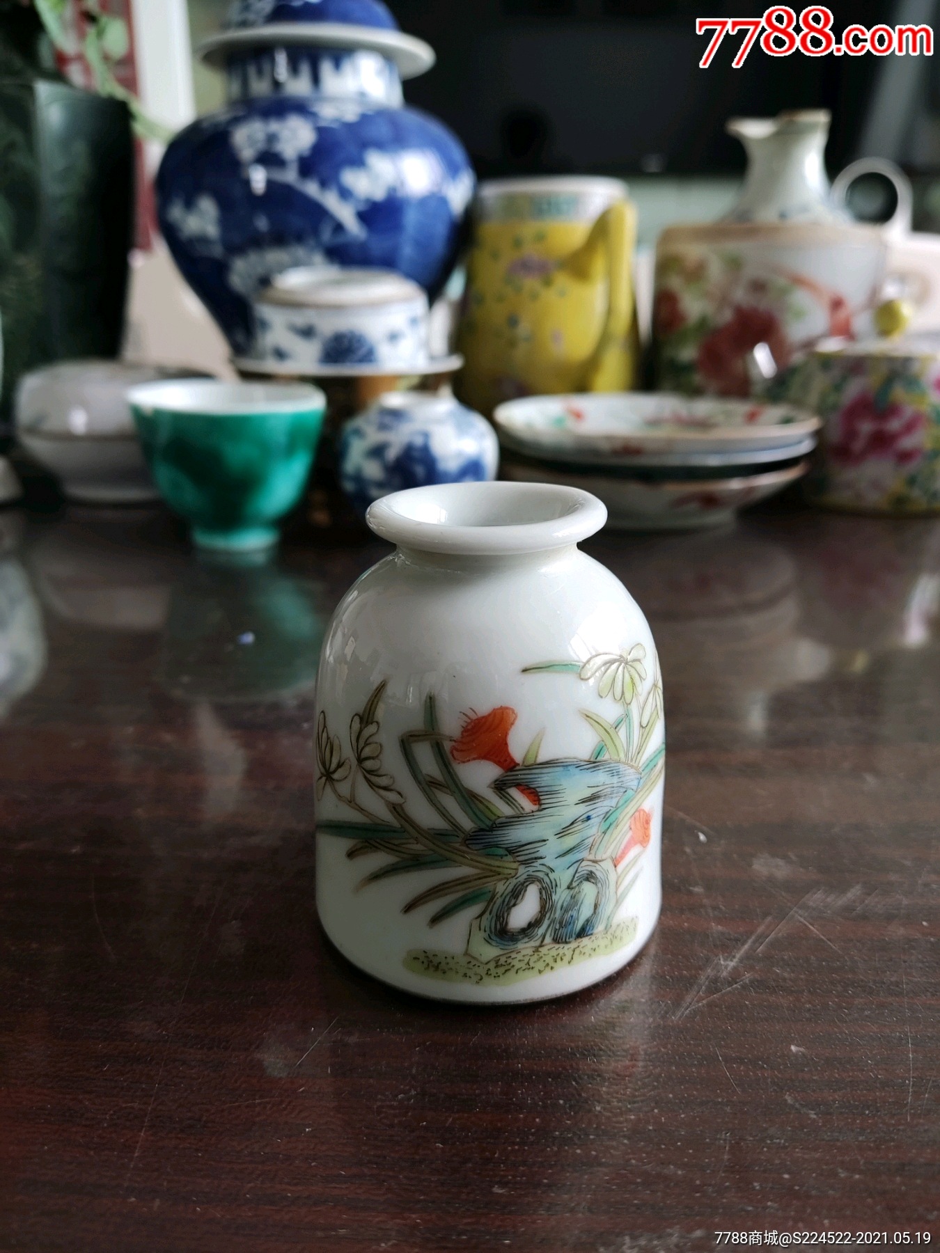 民国粉彩花卉水盂