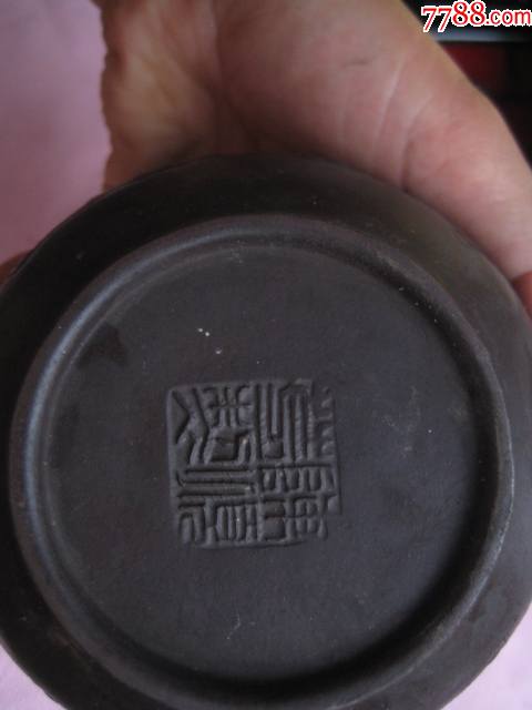造形漂亮的名家陈顺芳作的紫砂壶