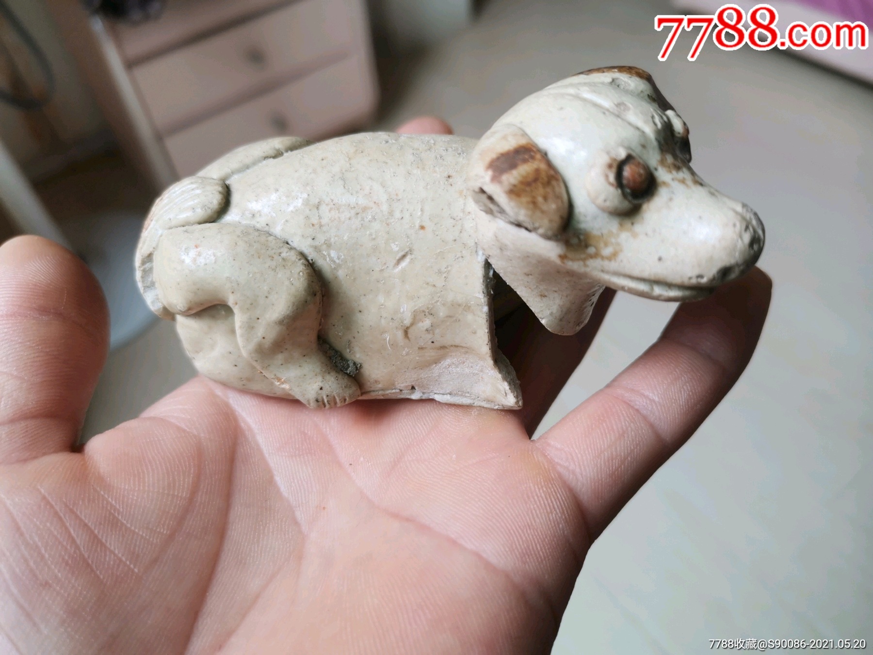 首页 零售 瓷片 >> 宋湖田窑点彩瓷塑犬标本_瓷