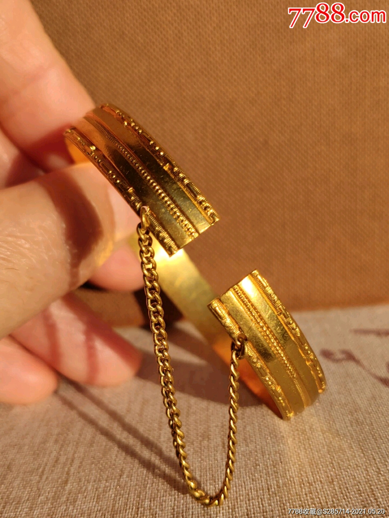 古董金手镯