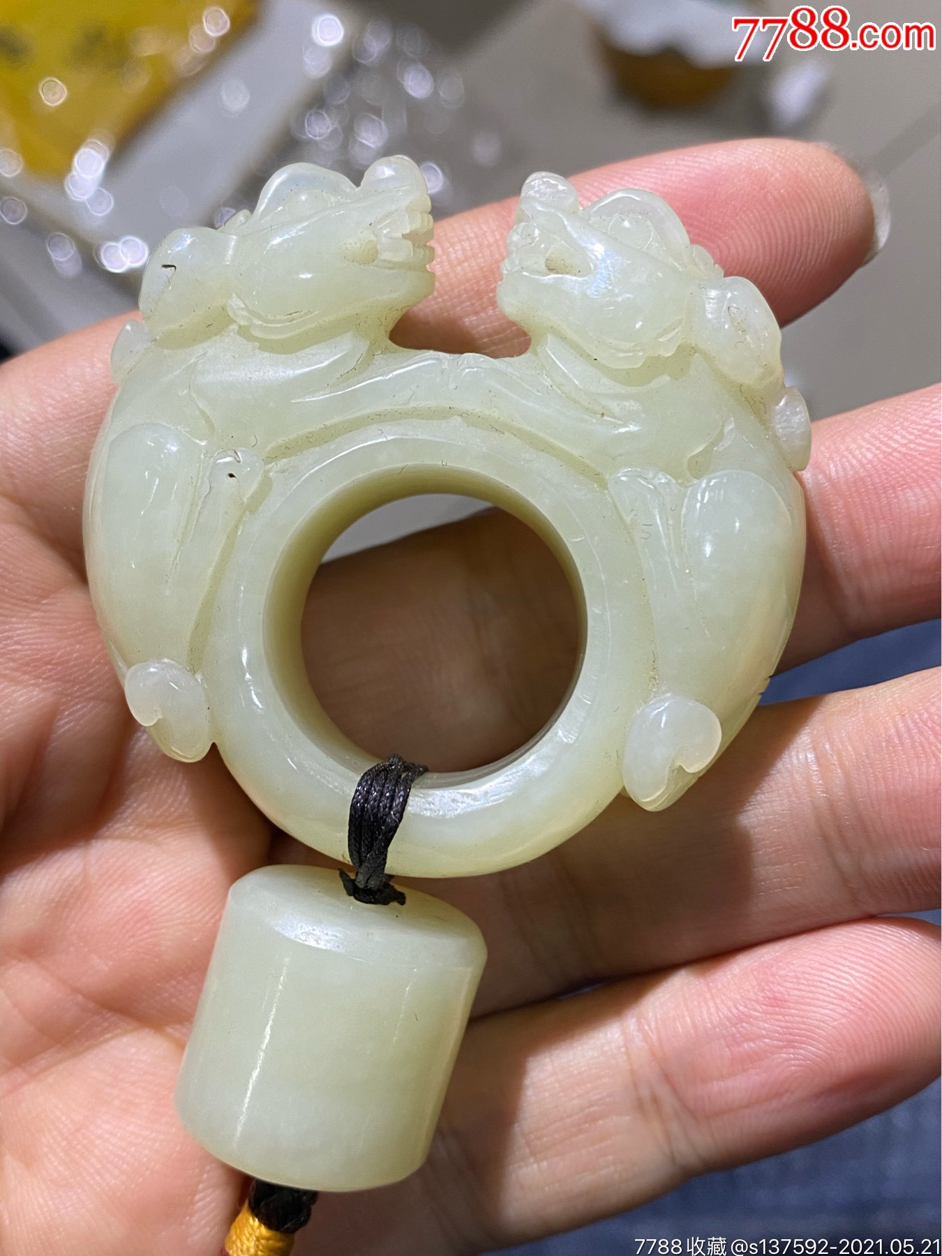 古兽图案和田玉扳指,貔恘图案佩戴挂件