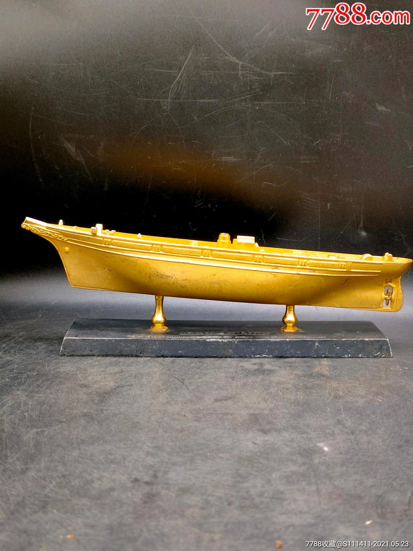 铸铝漆金船摆件