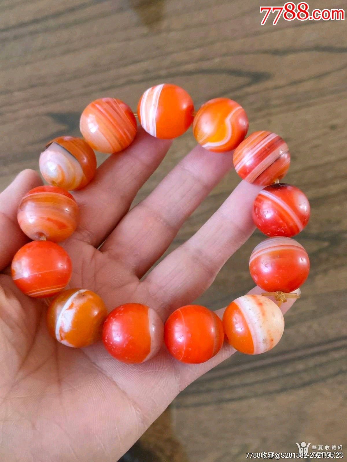 清代老玛瑙缠丝珠子手串一条