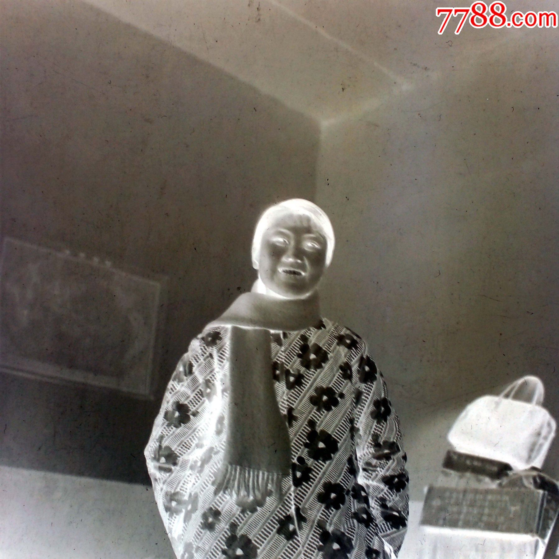 穿新棉袄的美女【老底片】