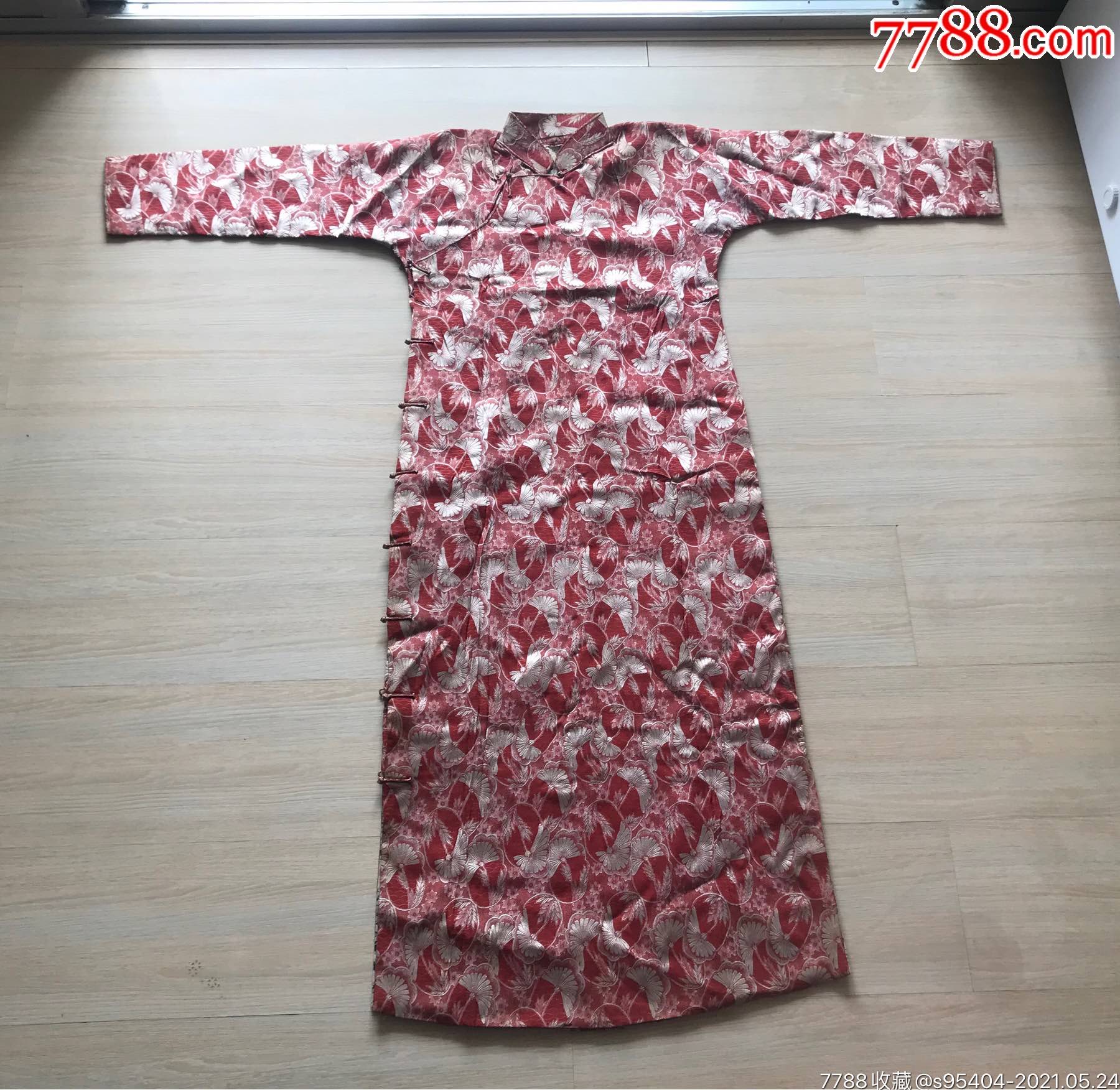 民国早期织锦缎面料旗袍.