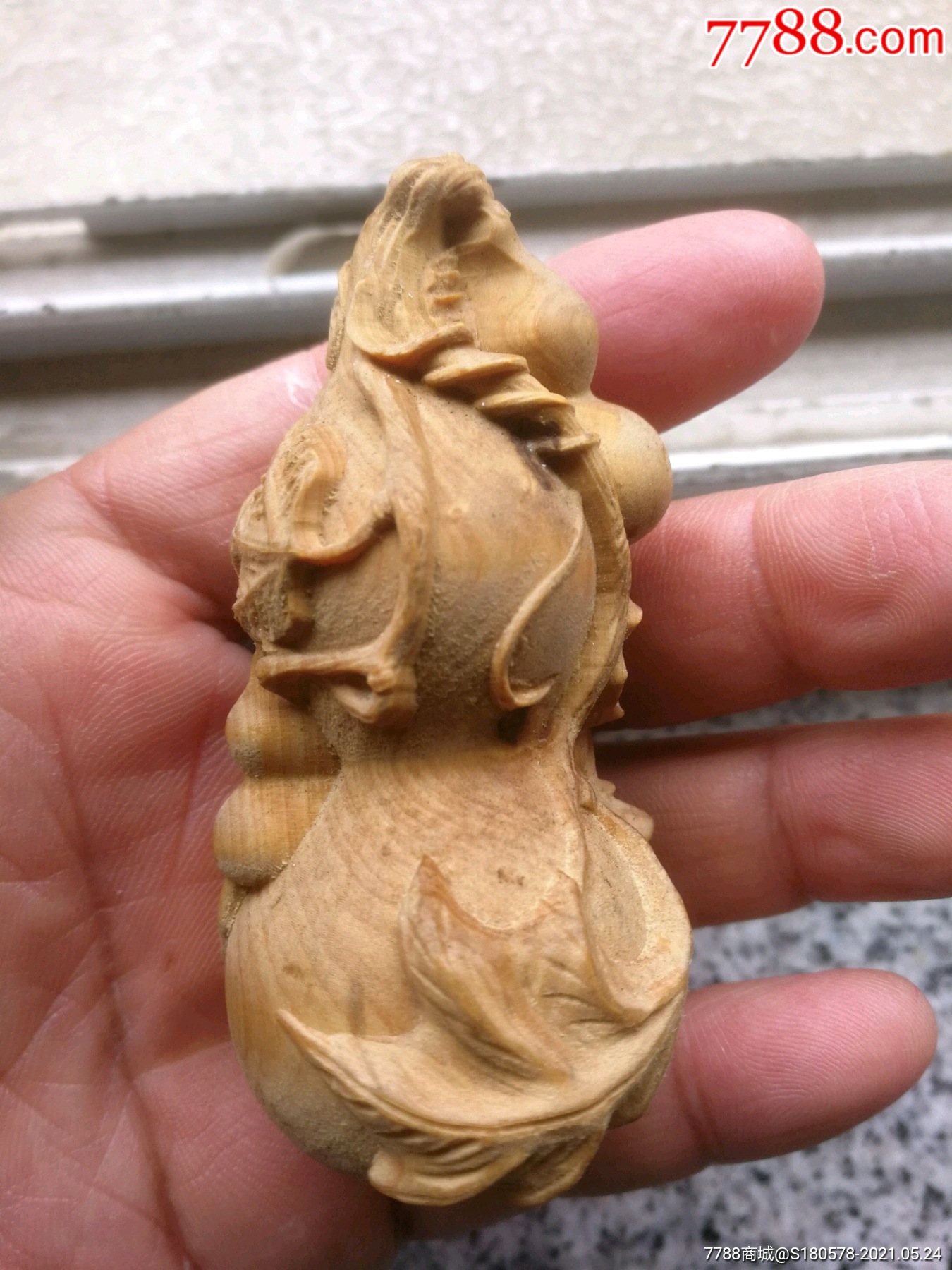 8厘米黄杨木雕葫芦图手把件一个,图上一个大葫芦五个小葫芦,寓意五_第