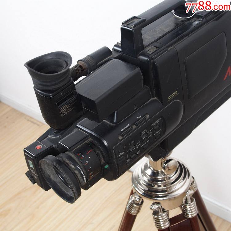 二手90年代老式摄影机vhsm7摄像机实木三脚架电影道具装饰摆件