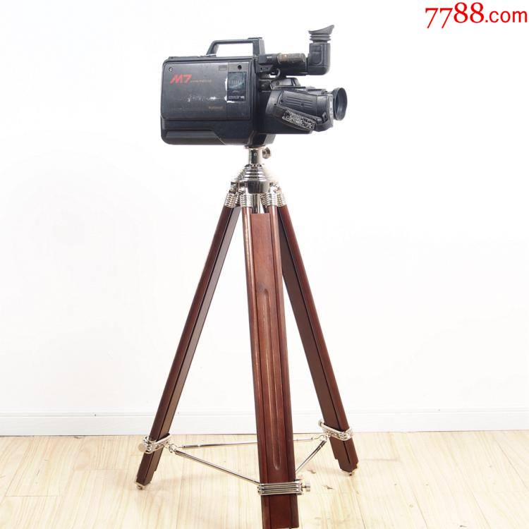 二手90年代老式摄影机vhsm7摄像机实木三脚架电影道具装饰摆件