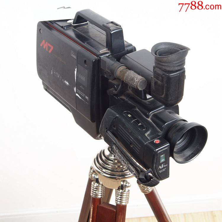 二手90年代老式摄影机vhsm7摄像机实木三脚架电影道具装饰摆件