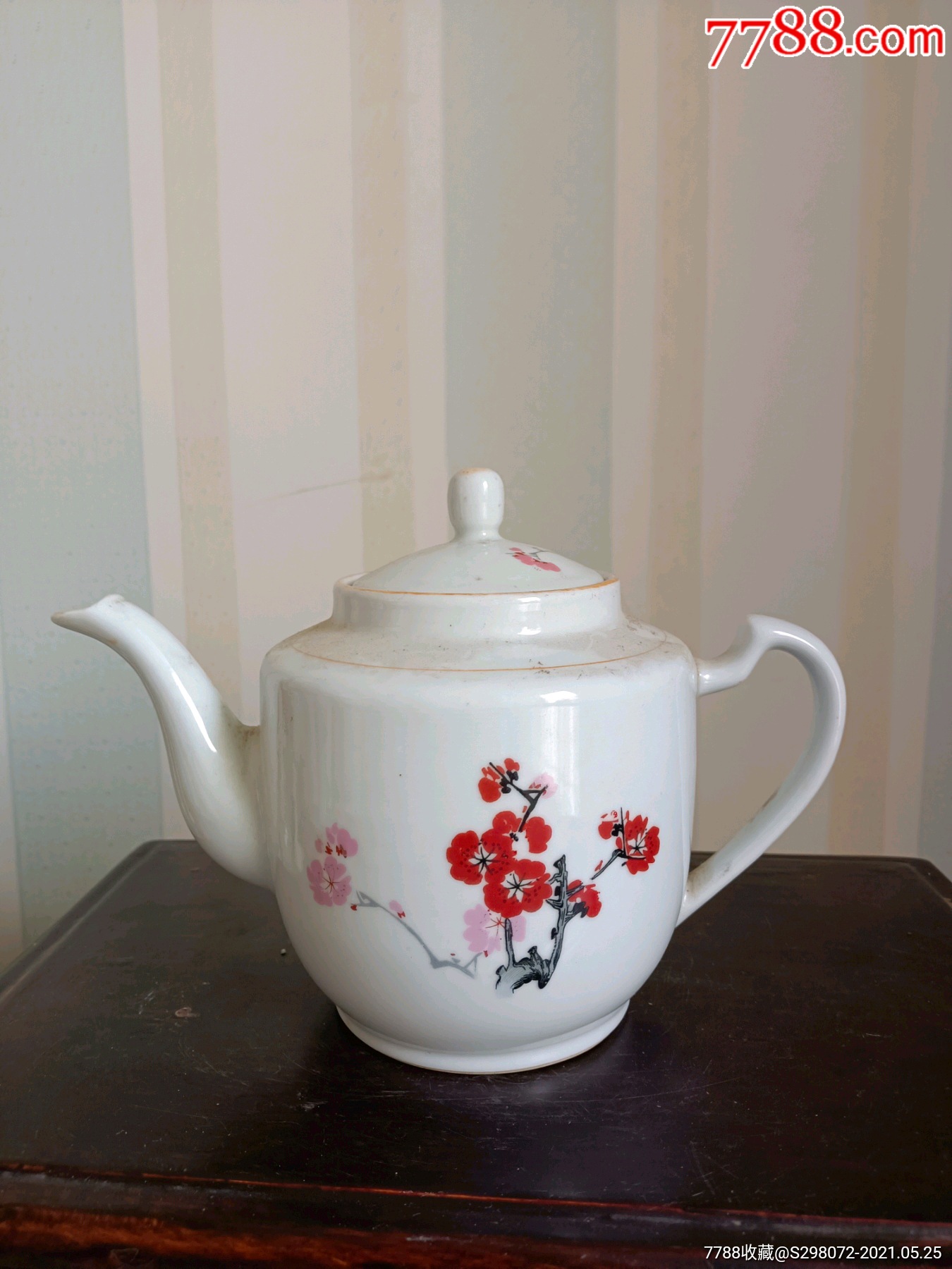 567红梅瓷茶壶