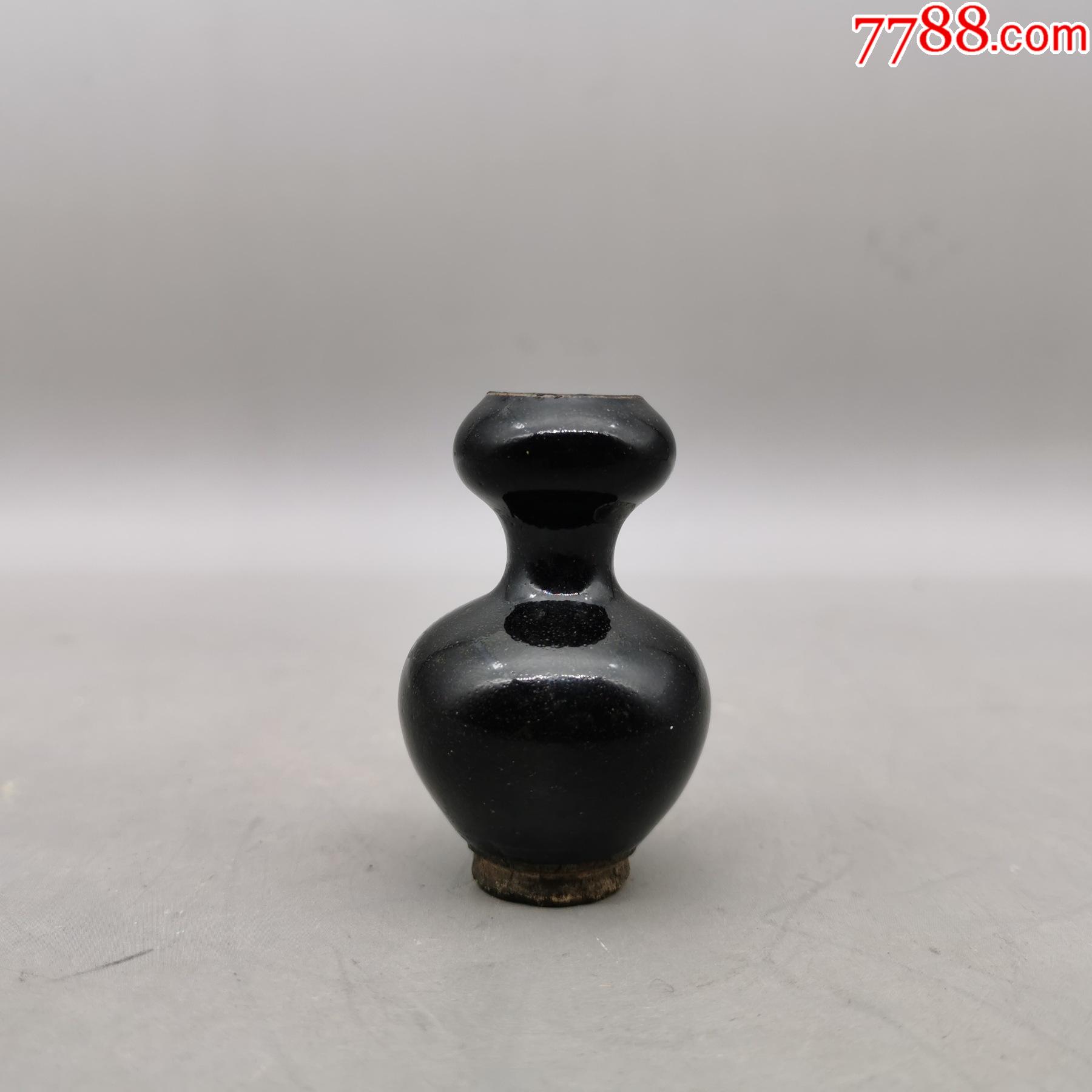 清代磁州窑葫芦型鼻烟瓶