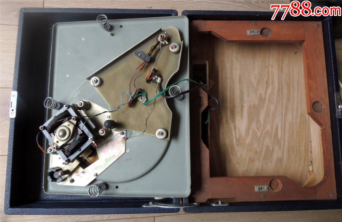 怀旧收藏2105-1978年洱海牌206型四速电唱机-云南大理州无线电厂