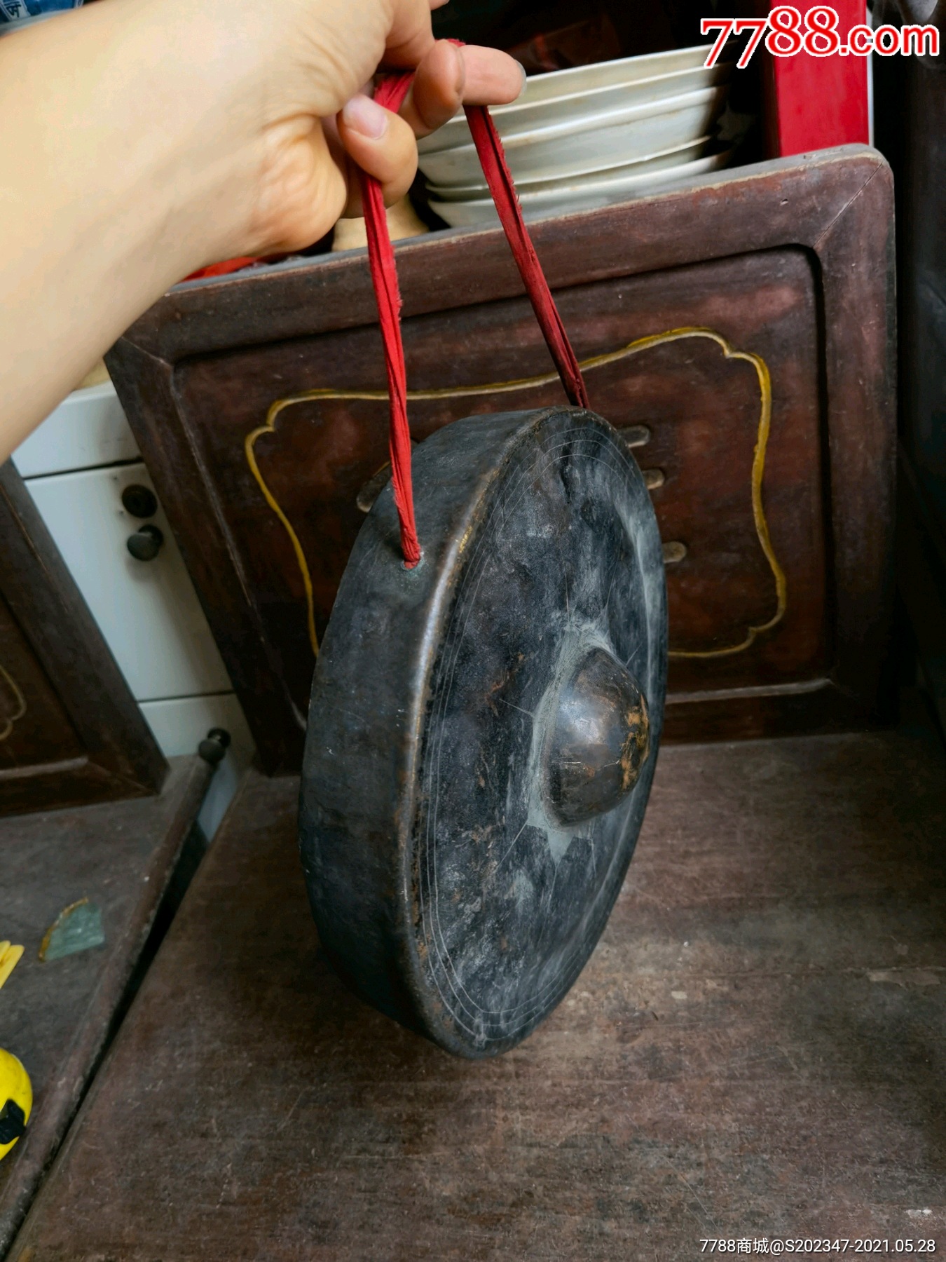 老铜锣,带国民党党徽图案,直径28,重1.87斤,完整声音好