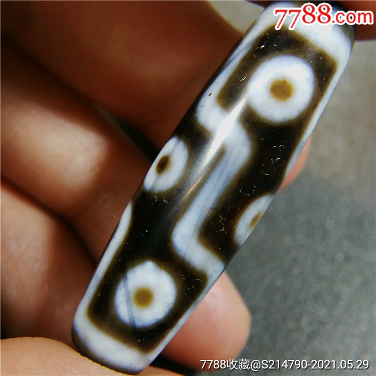 白化九眼玛瑙天珠【宝贝尺寸】:长41宽12.