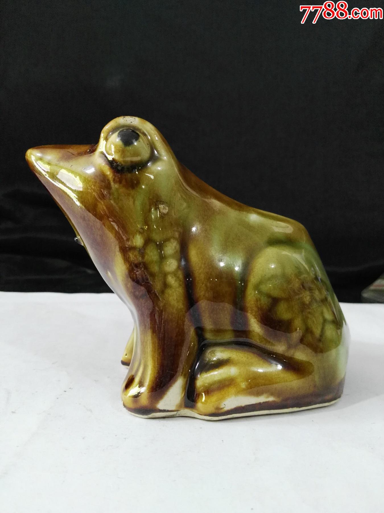 文革瓷青蛙储蓄罐一个