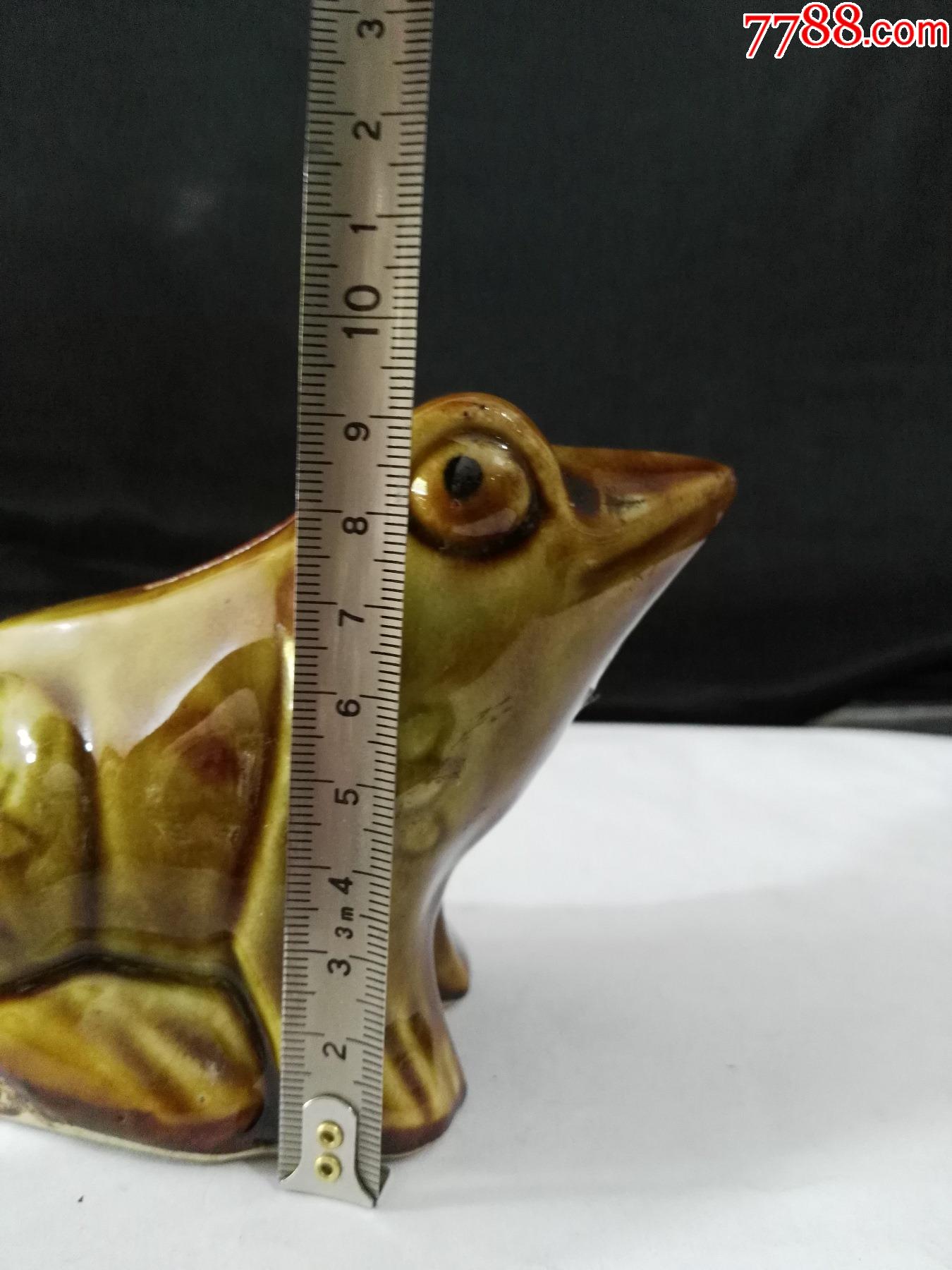 文革瓷青蛙储蓄罐一个