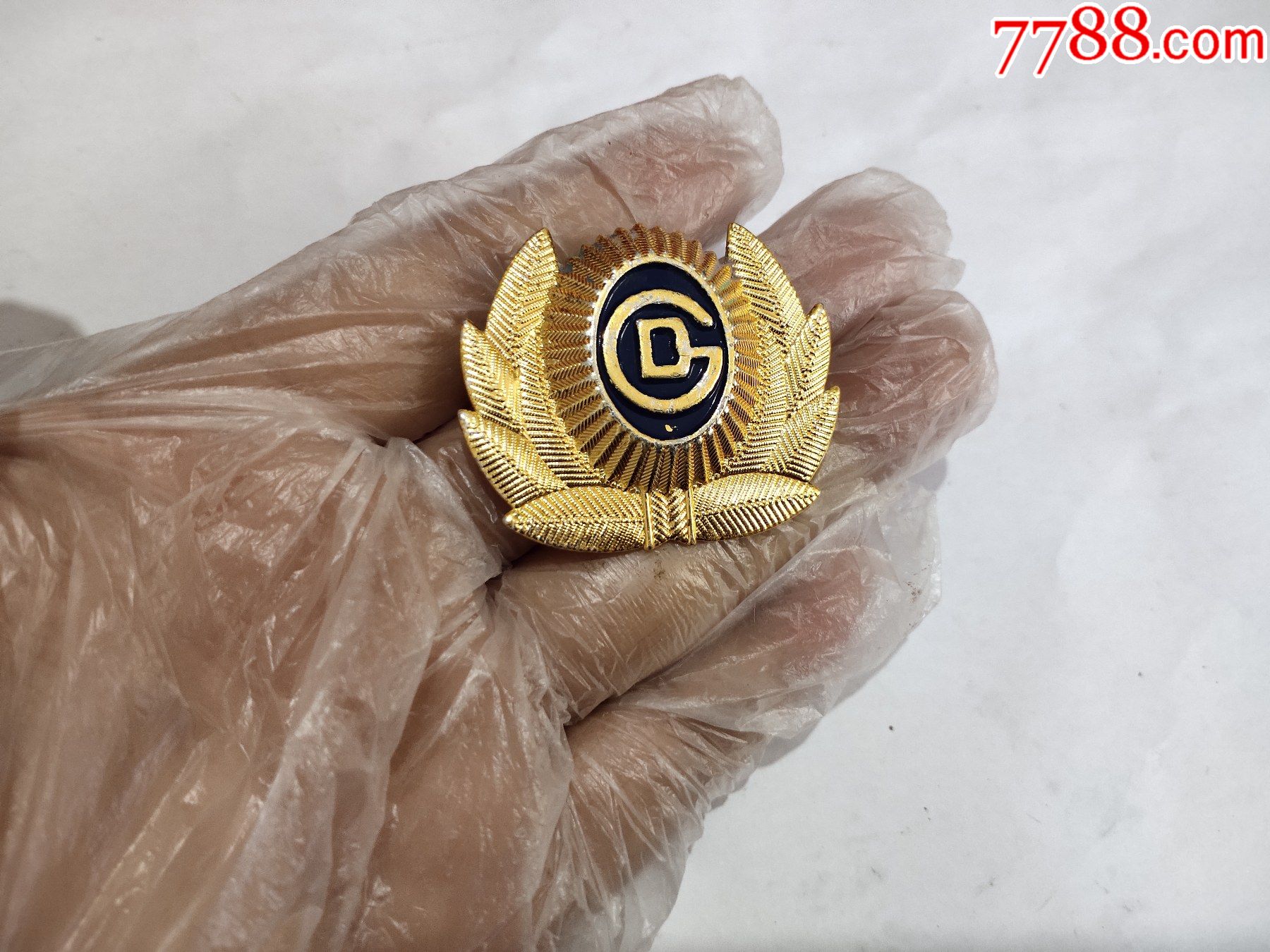 北京地铁帽徽一枚(小帽徽)