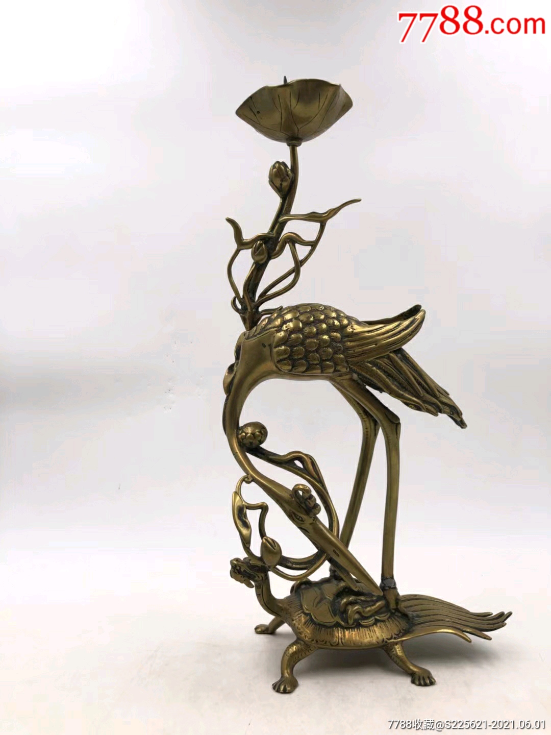 民国铜铸连升三级龟鹤延年型烛台