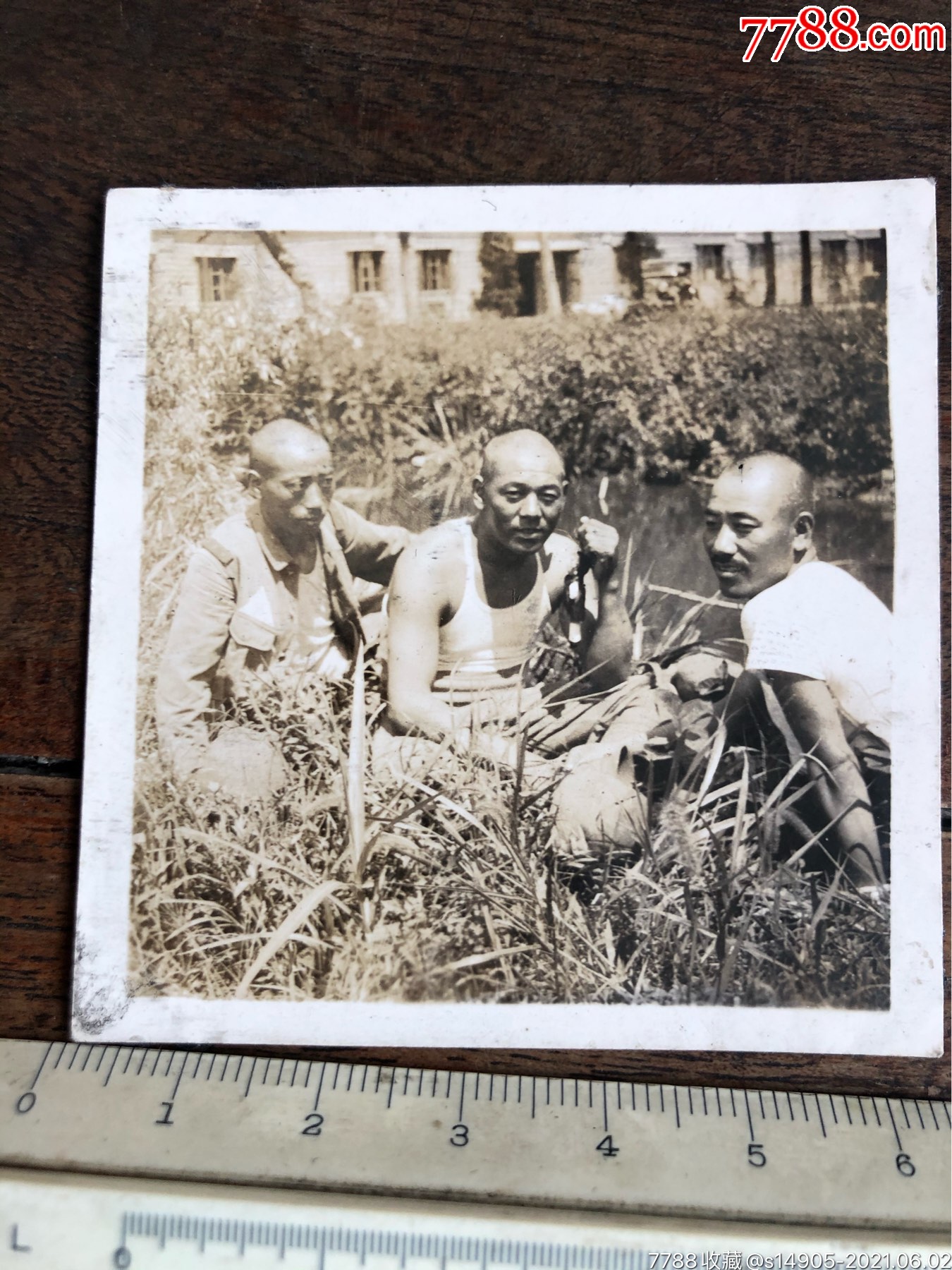 民国抗战时期三个光头日本鬼子老照片