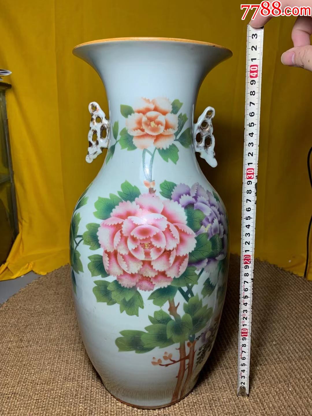粉彩牡丹花双耳花瓶,高42公分,特价