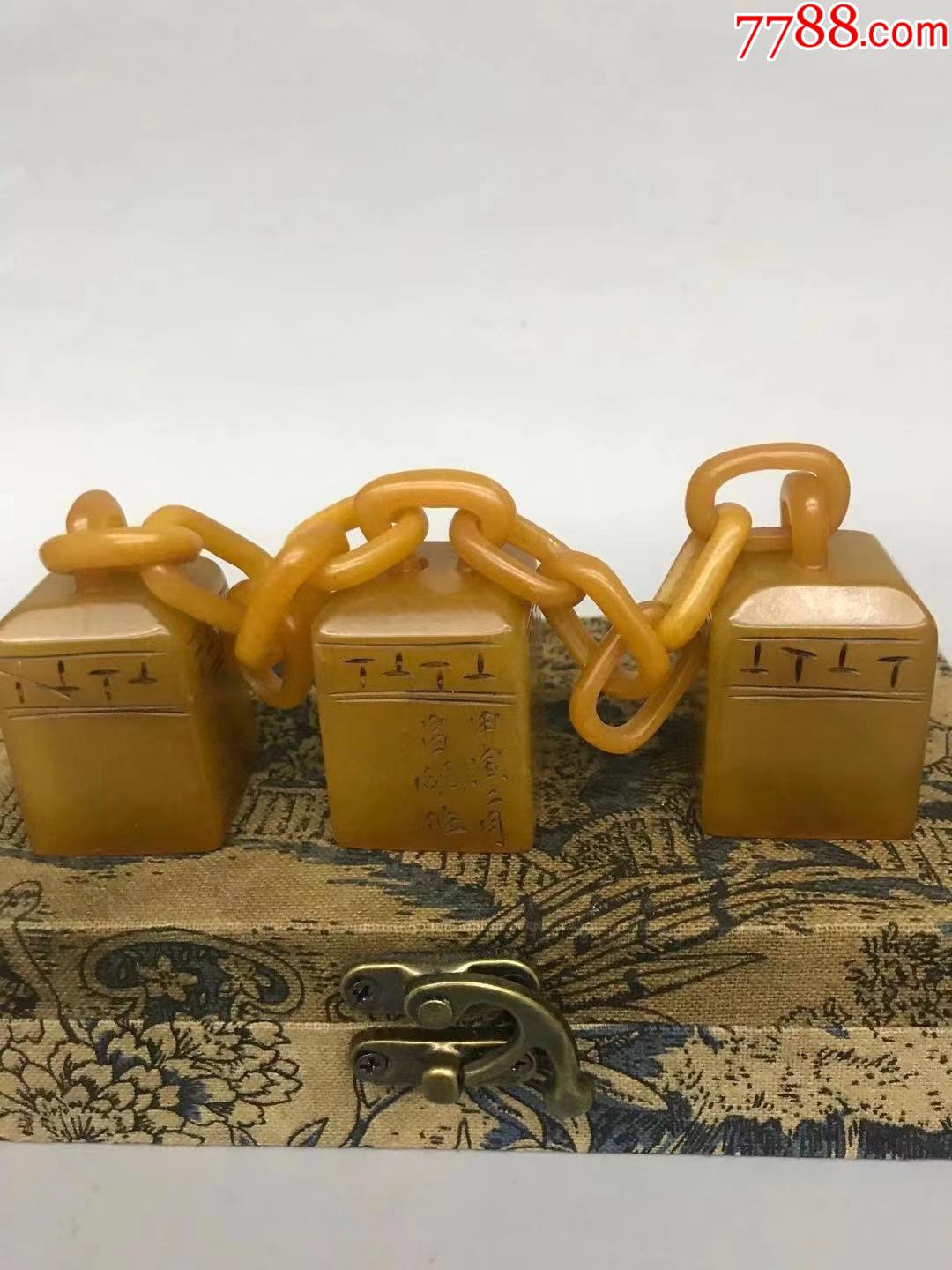 老寿山石田黄篆刻三联章￥1,06810品99珍藏老三色寿山石印章一套