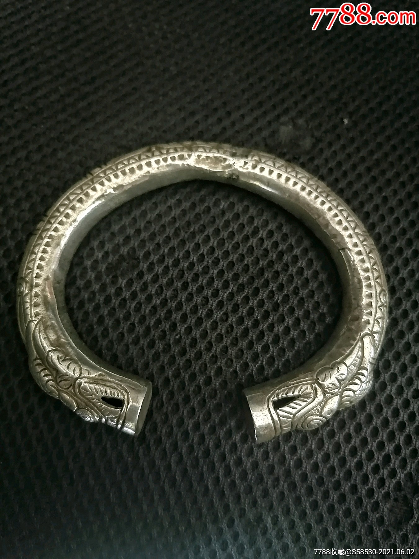 清代龙头银手镯