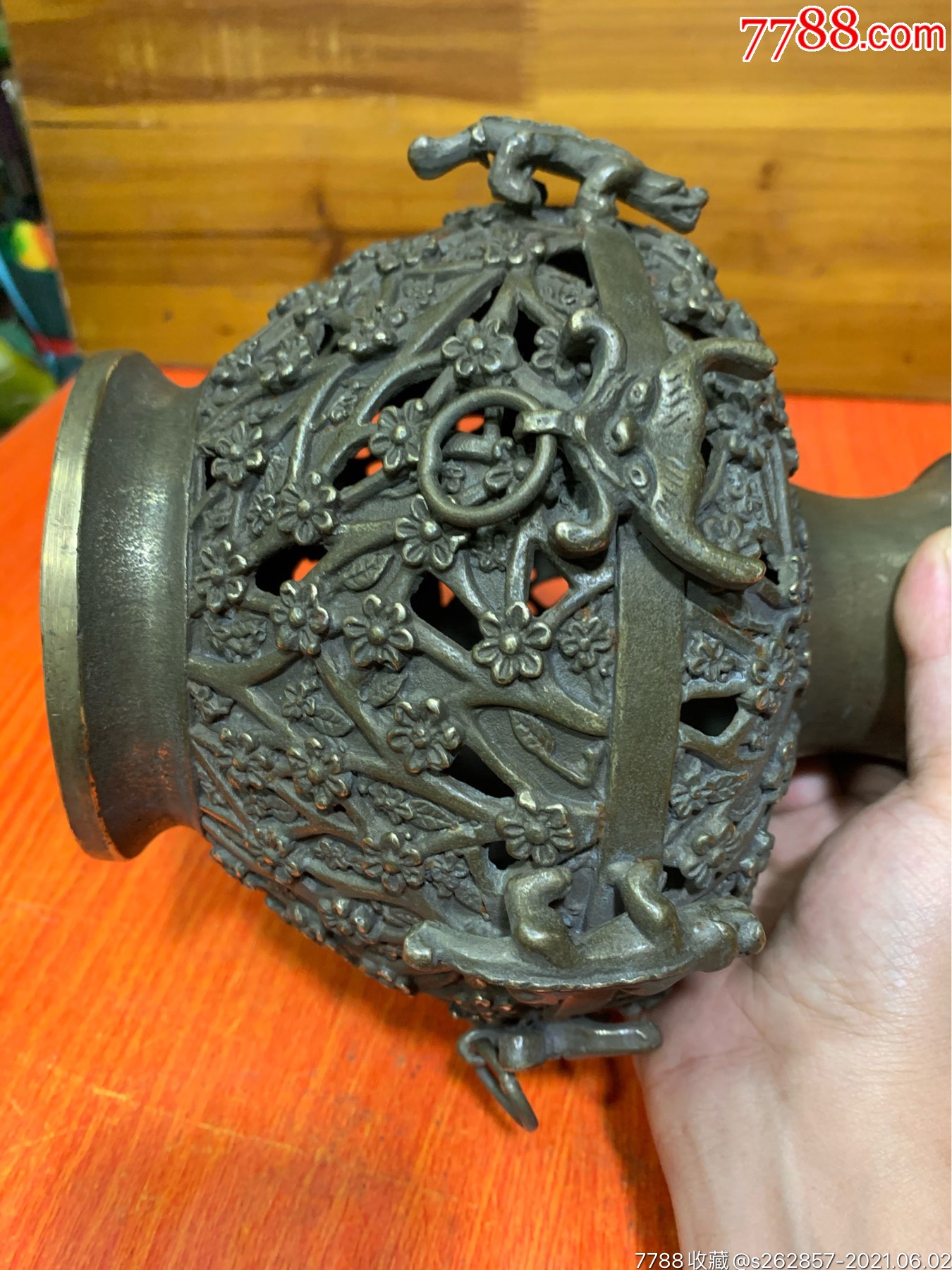 海外回流,手工制作,老铜镂空梅花瓶