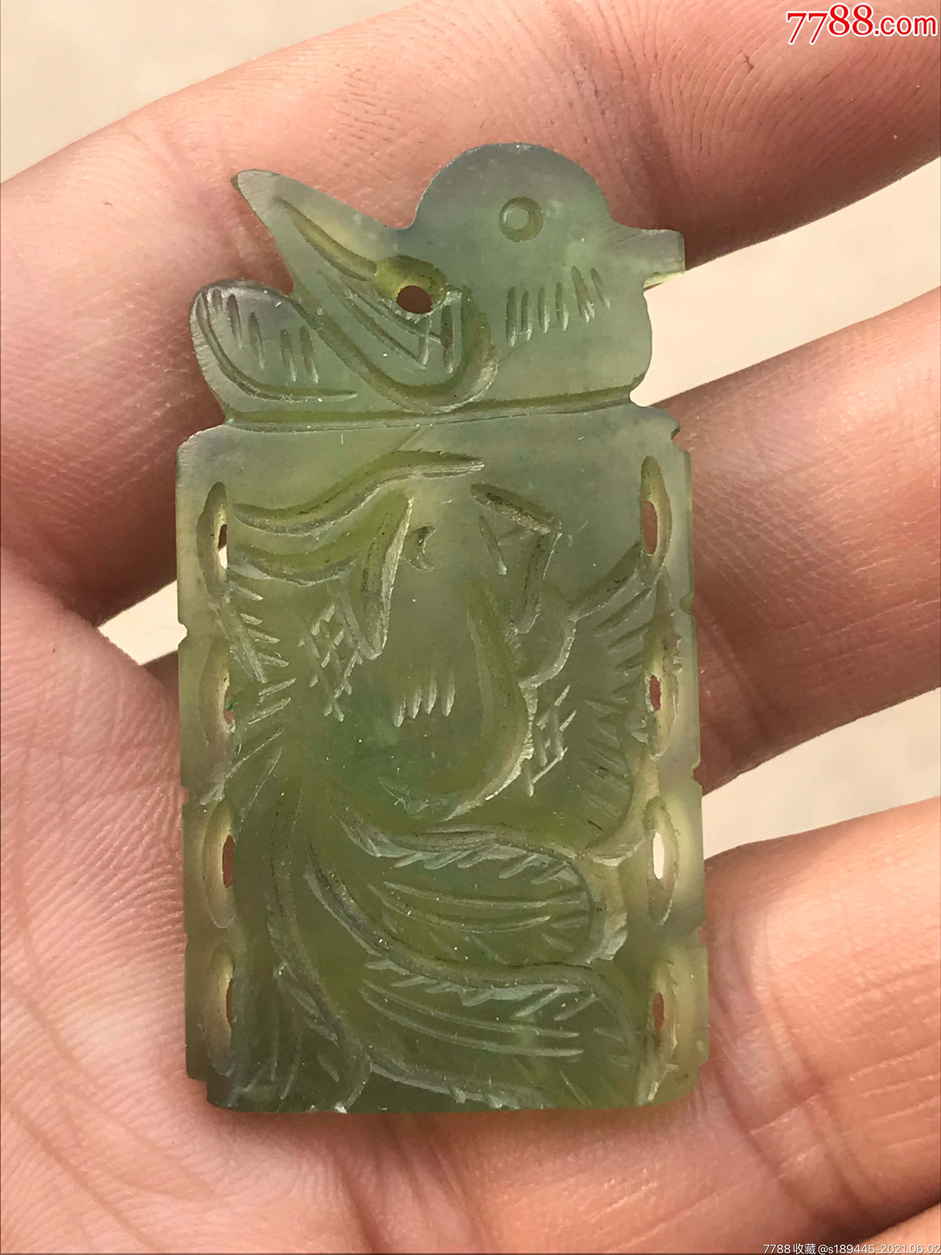 岫玉挂牌,颜色纯正,鸳鸯尾巴有点残修,品相如图保真保老不议价_价格88