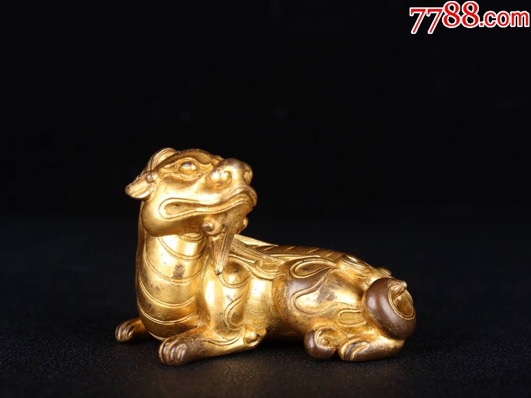 铜鎏金瑞兽镇纸