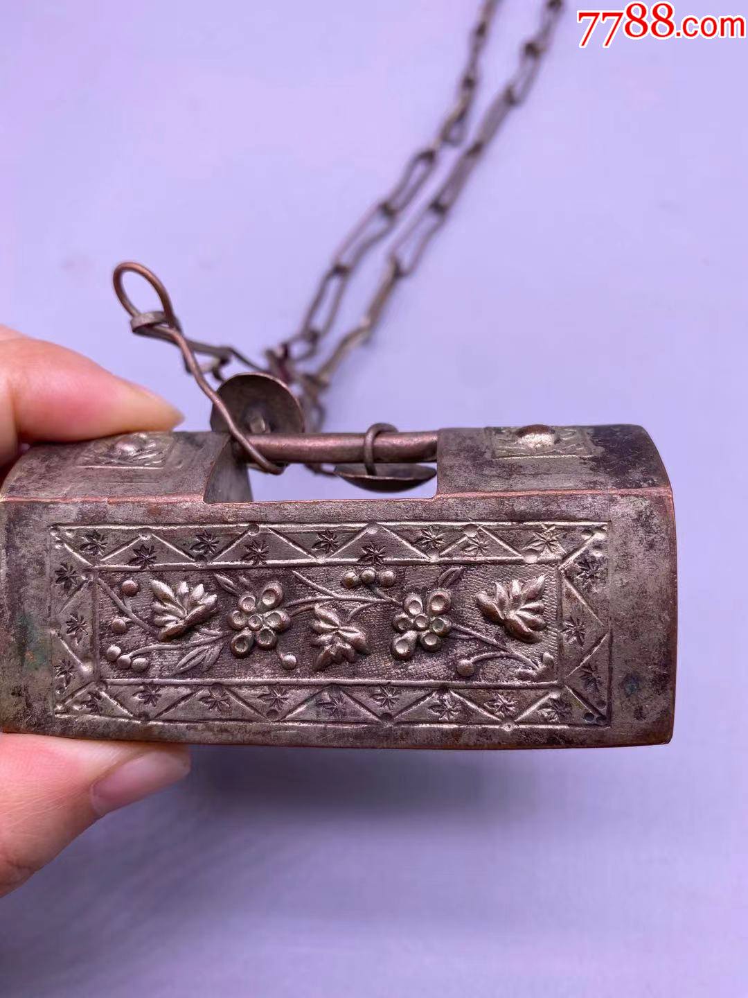 老铜鎏银百家保锁,全长31厘米,品相如图,150包快递
