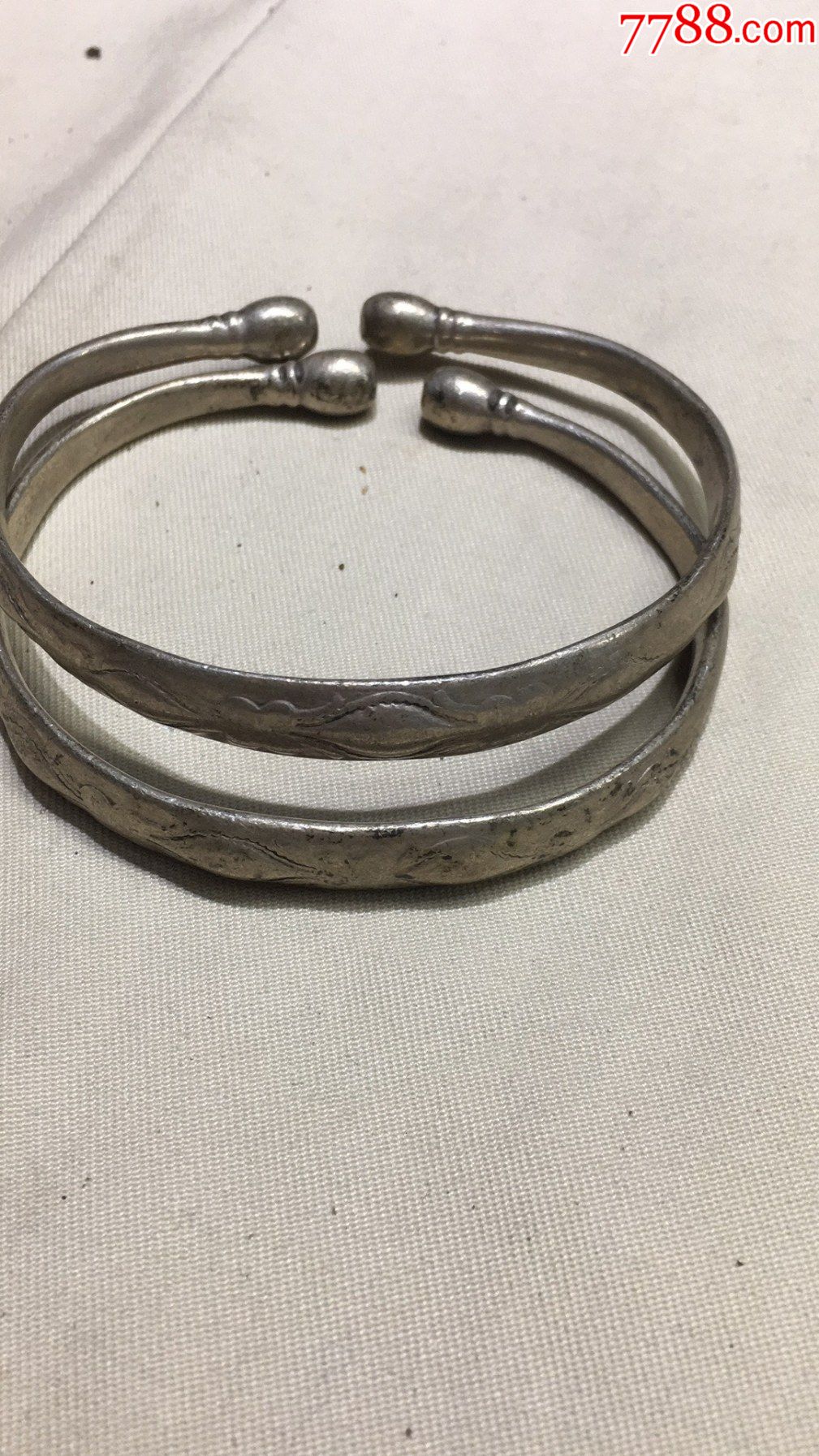 银手镯一对