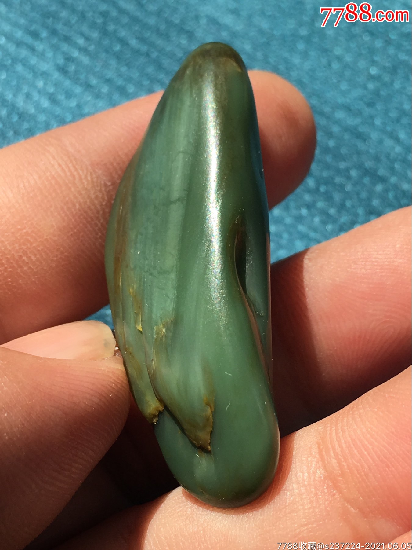 原石,沙枣青标本,45×17×9,11克