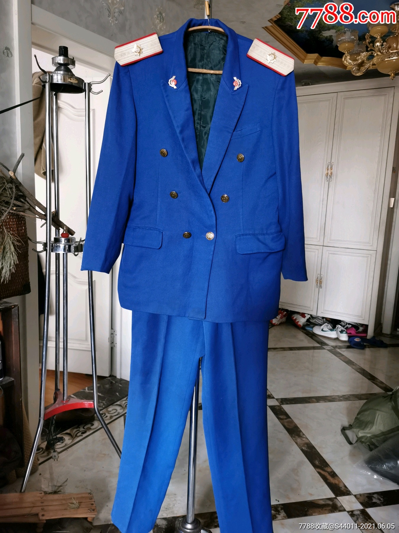 老铁路制服一套(女士)