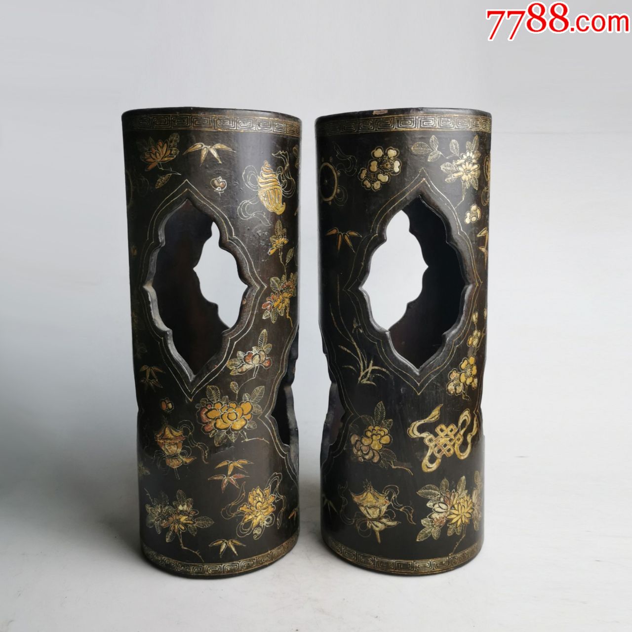 清代大漆描金暗八仙纹饰镂空帽筒一对