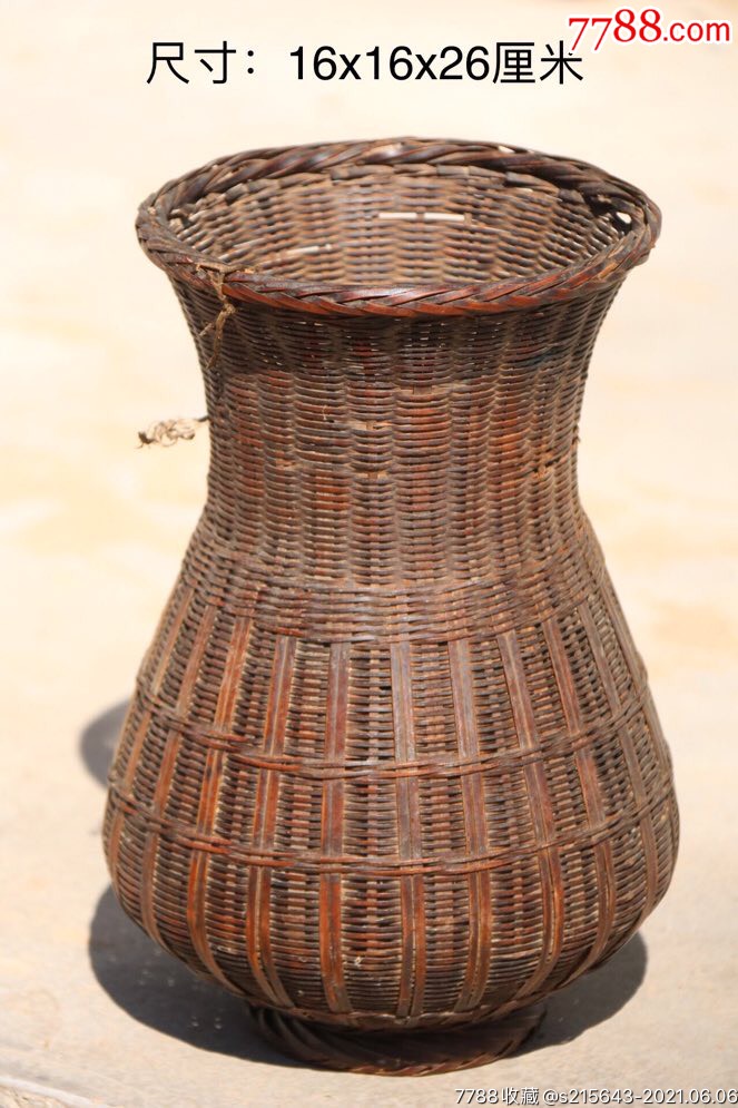 竹编竹篮,鱼篓,纯手工编织,编织精细,原始皮克,包浆红润,枣红皮包浆