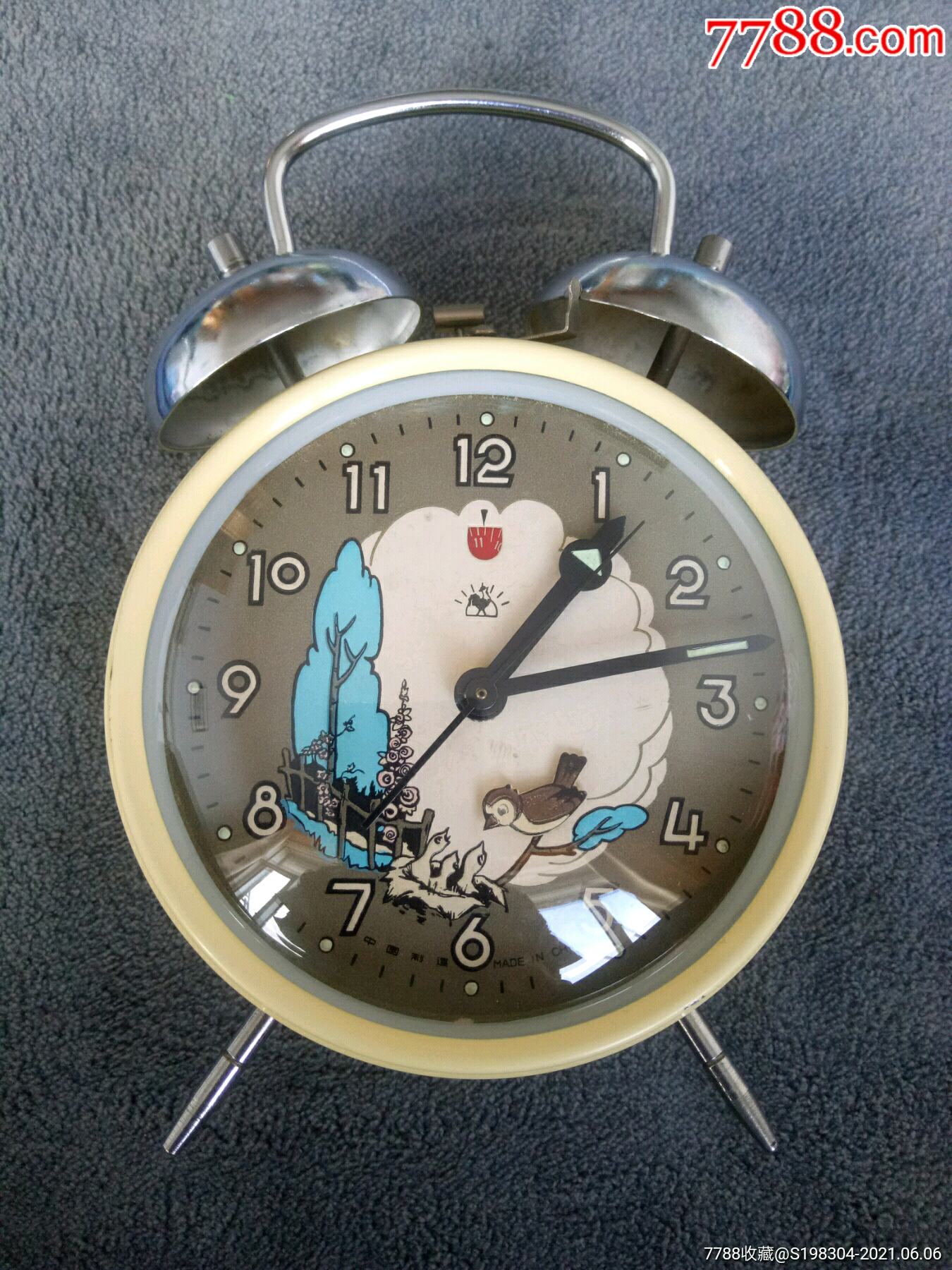 金鸡牌闹钟