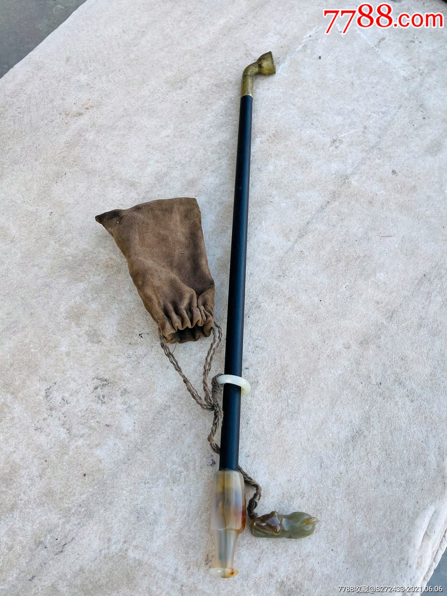 偶的老烟袋一杆,红木杆,和田玉嘴,正常使用,全品包老