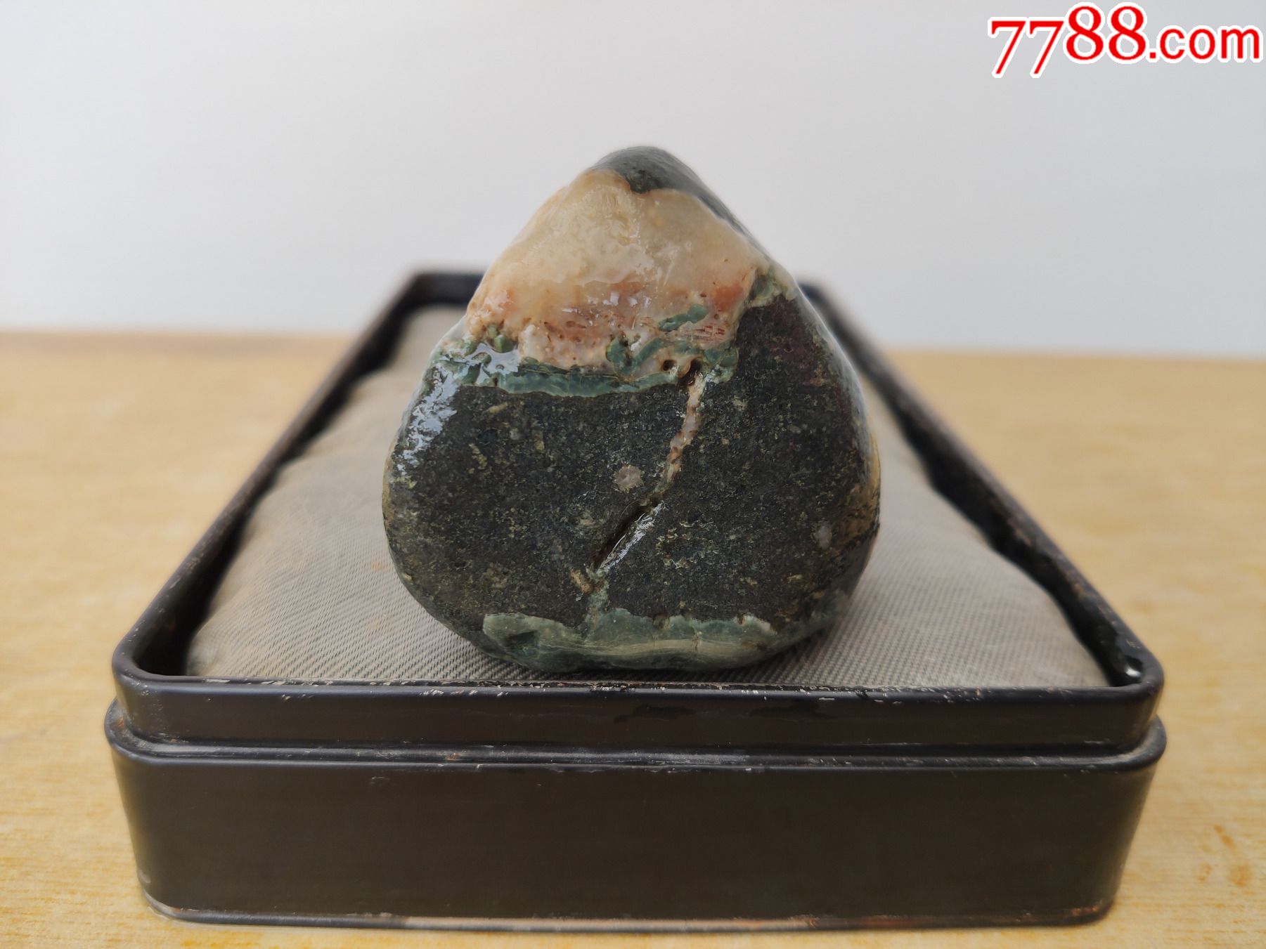 洛阳荷花石原石2161鲜花盛开花朵巨大石型似鲜桃自然包浆磁性强