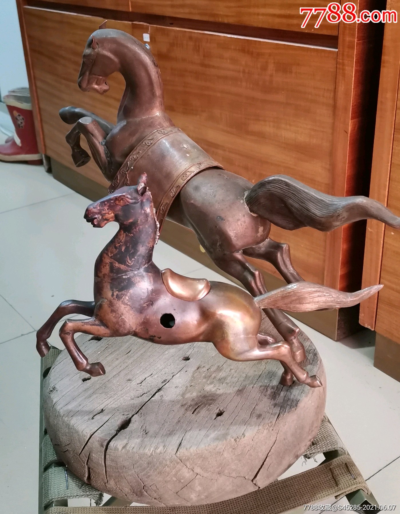 80年代(内蒙古名族工艺品厂制红铜马)