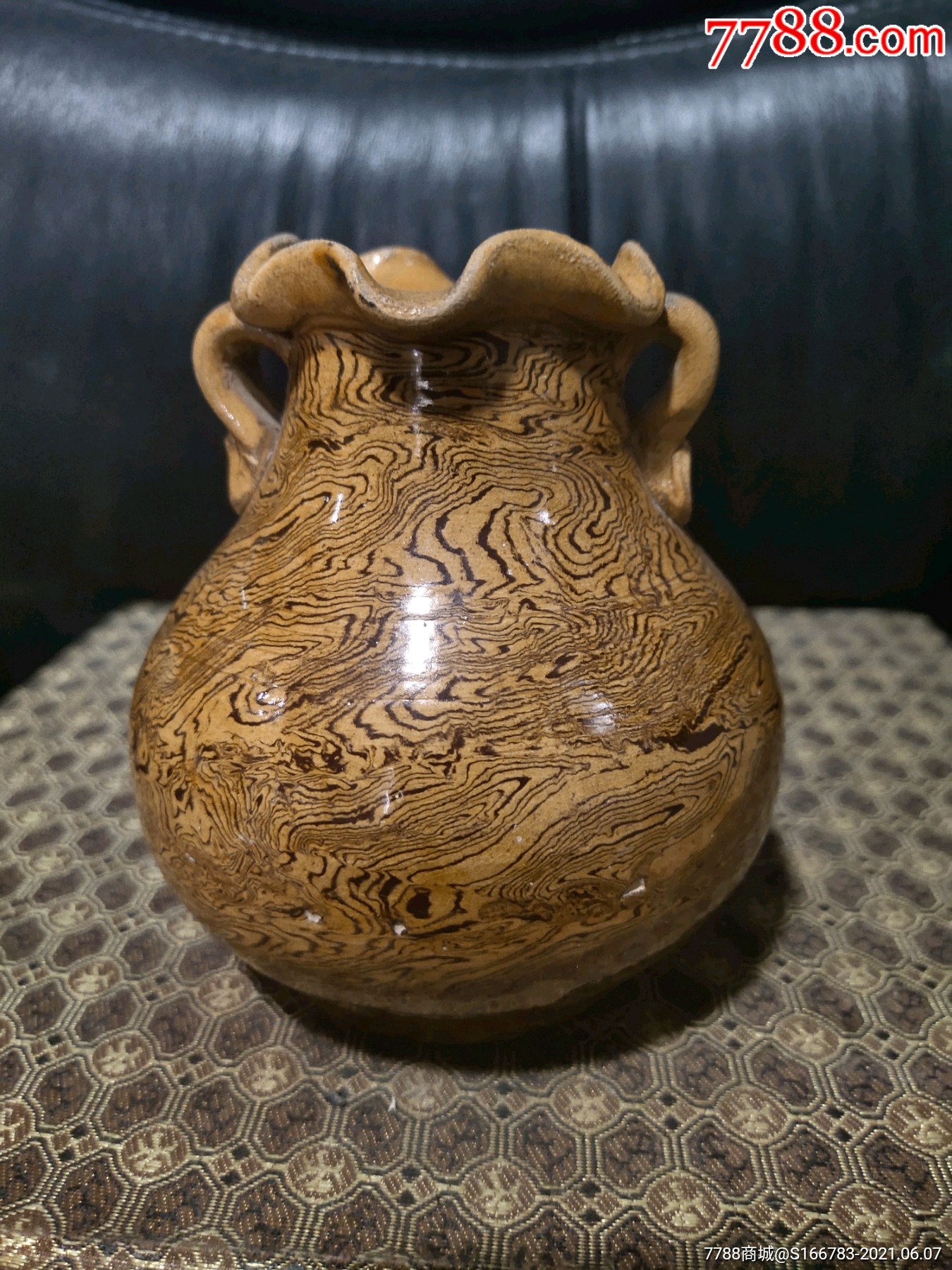 绞胎双系花口瓶_黄釉瓷_第1张_7788钱币网