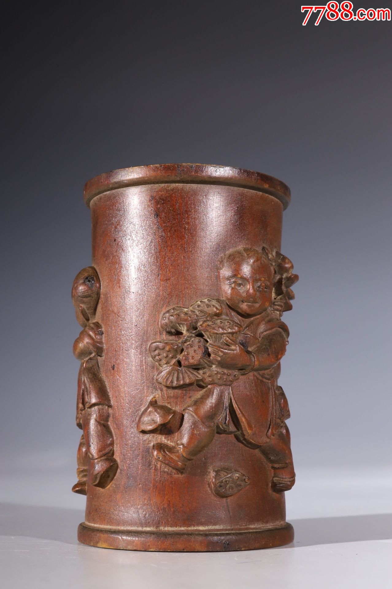 黄杨木童子嬉戏图笔筒