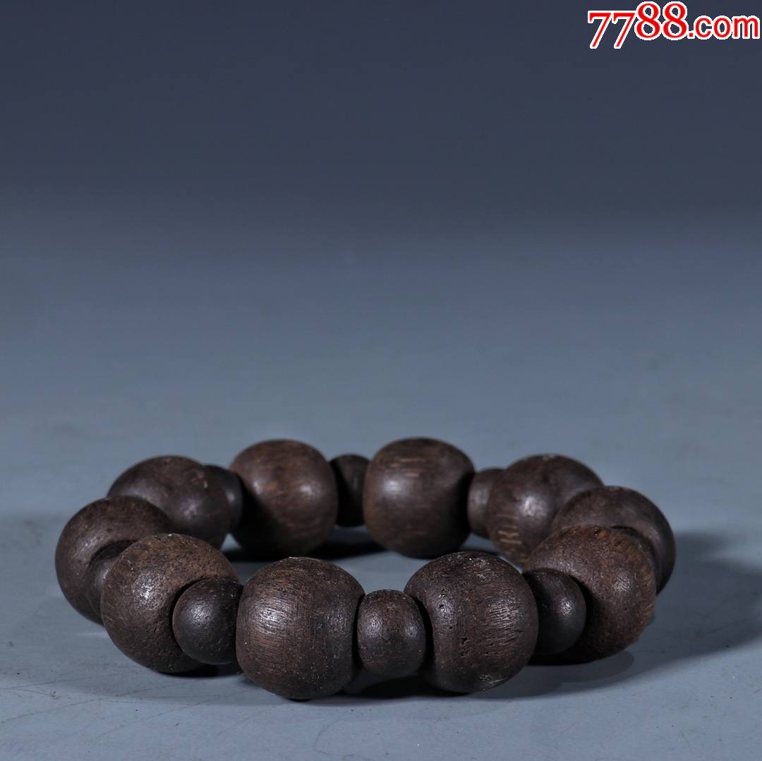 旧藏老沉香圆珠手串