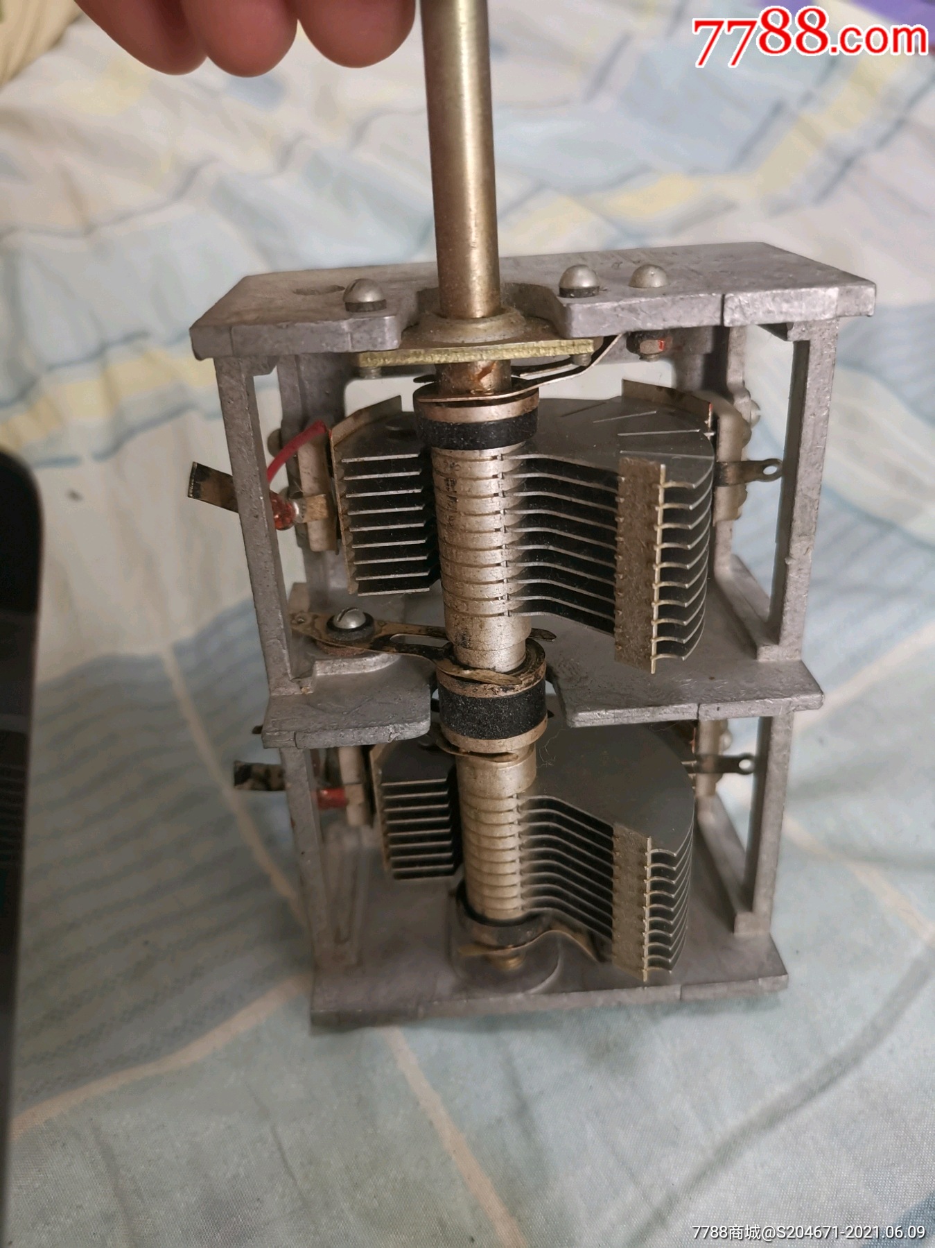 收音机调谐电容